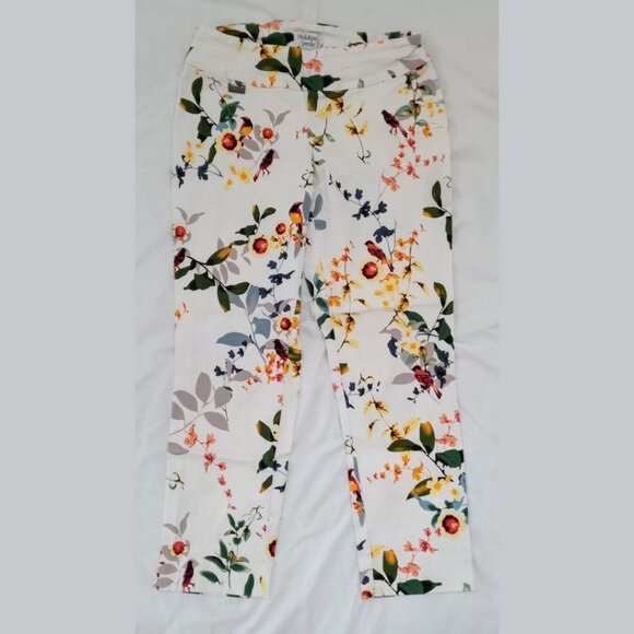 Peck & Peck Stein Mart Crop Ankle Pull On White Pants with Floral Bird Print 8P - Picture 6 of 8